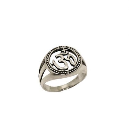 “OM” anillo plata