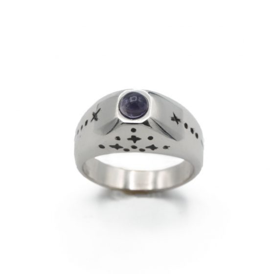 "AMAZONA" anillo artesanal en Oro blanco 18K